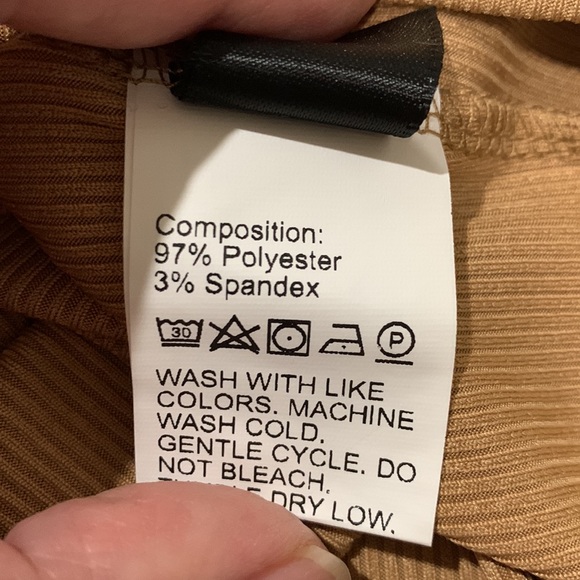 Plus size top - Picture 9 of 9